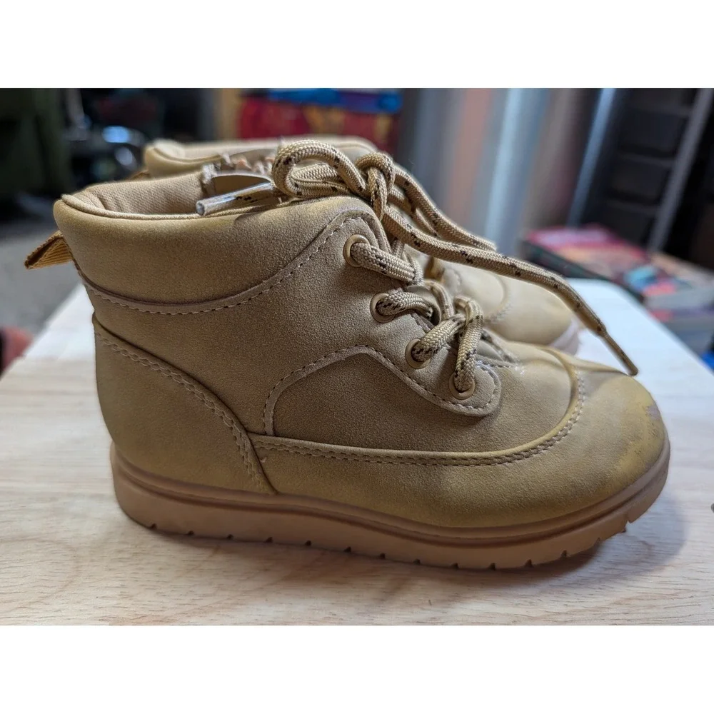 Cat & Jack Toddler Boys Parker Chukka Boots Tan Wheat Size 9 Side Zip Ankle Boot